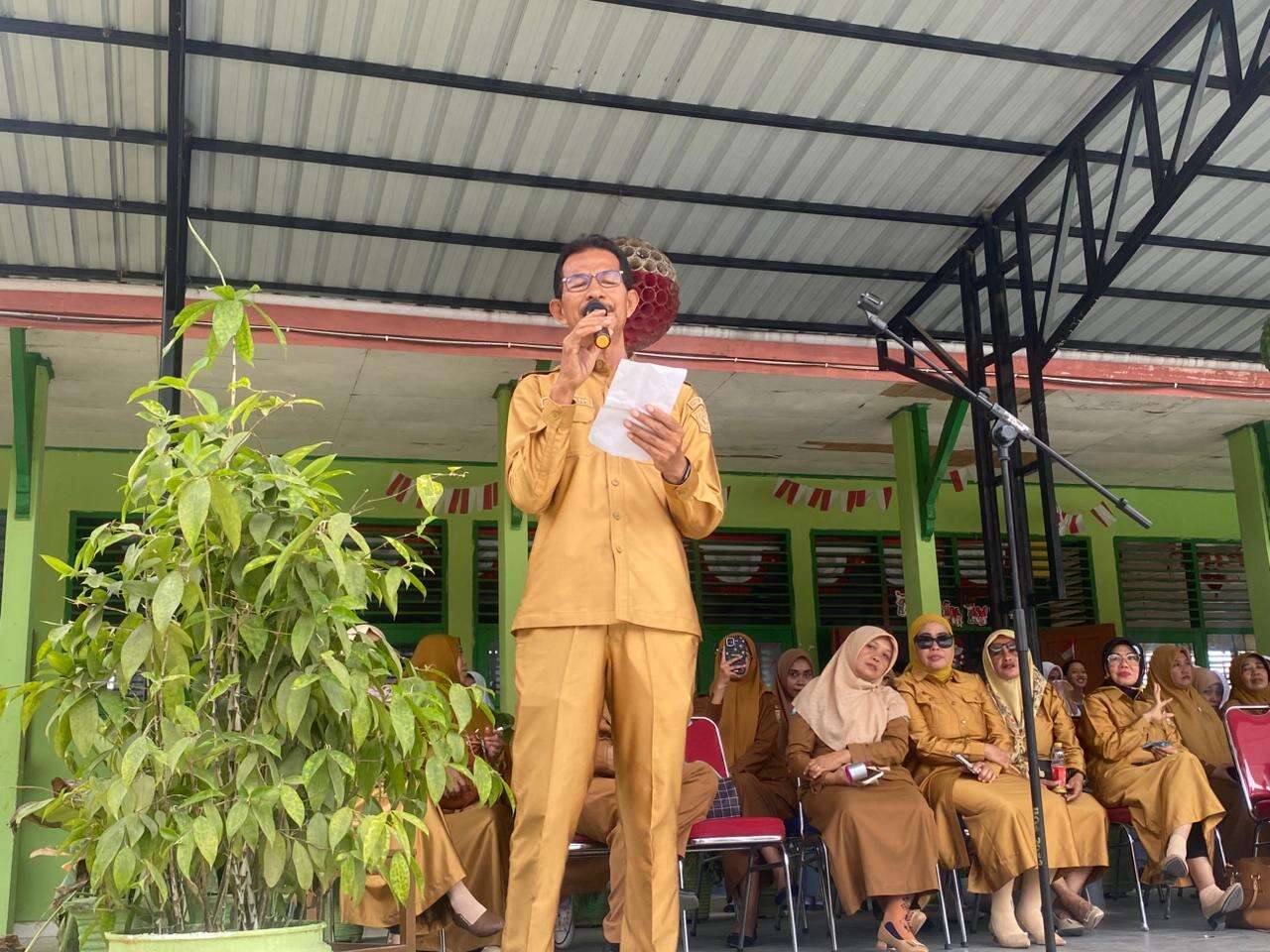 Acara Purna Bakti Bapak Kepala SMA Negeri 6 Kendari